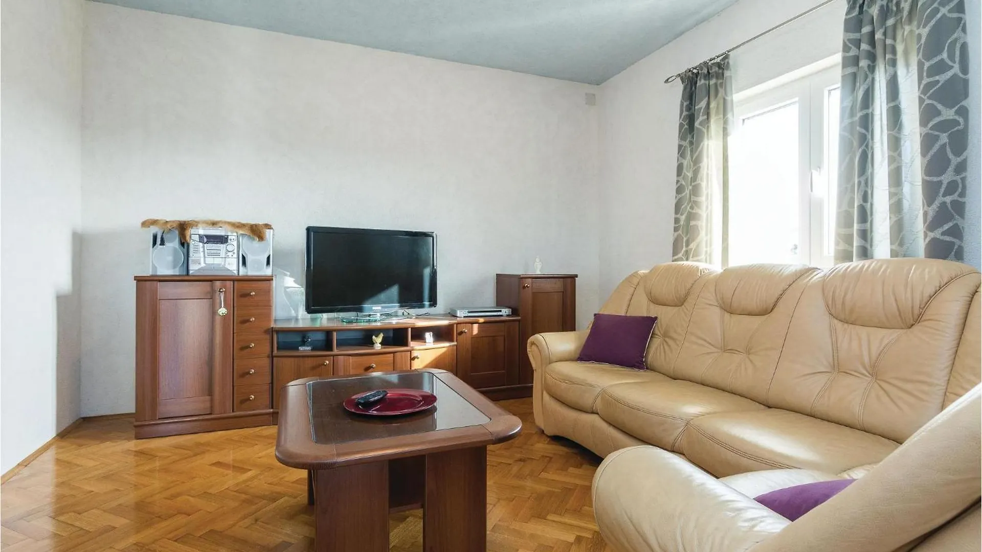2 Bedroom Amazing Apartment In Dracevac Ninski